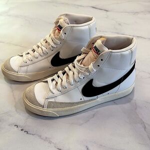 Nike Women's White and Black High-Top Sneakers